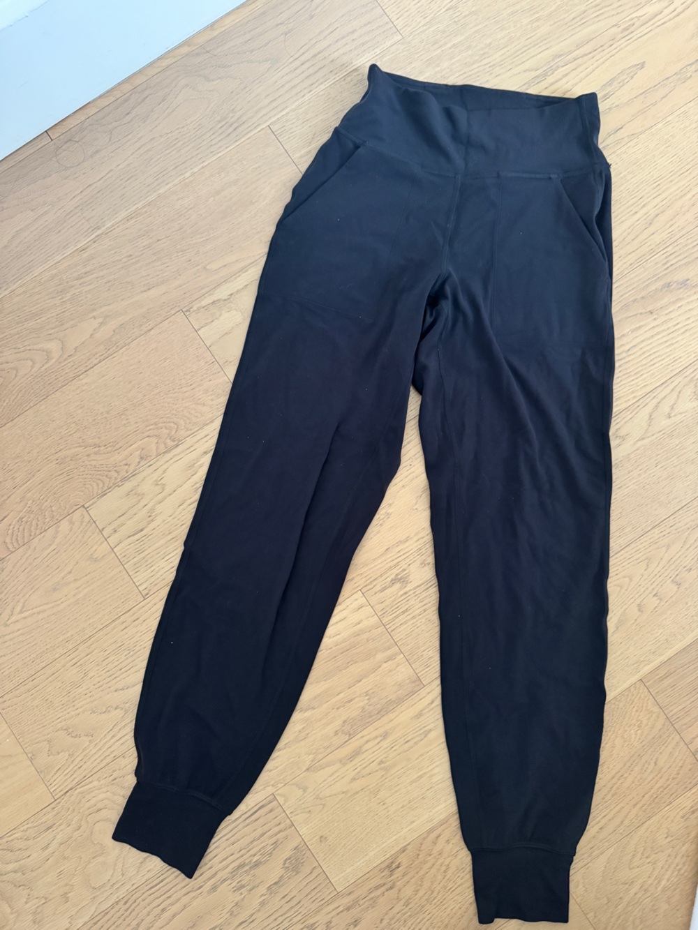 Men's Black Straight-Leg Pants - Classic Everyday Style